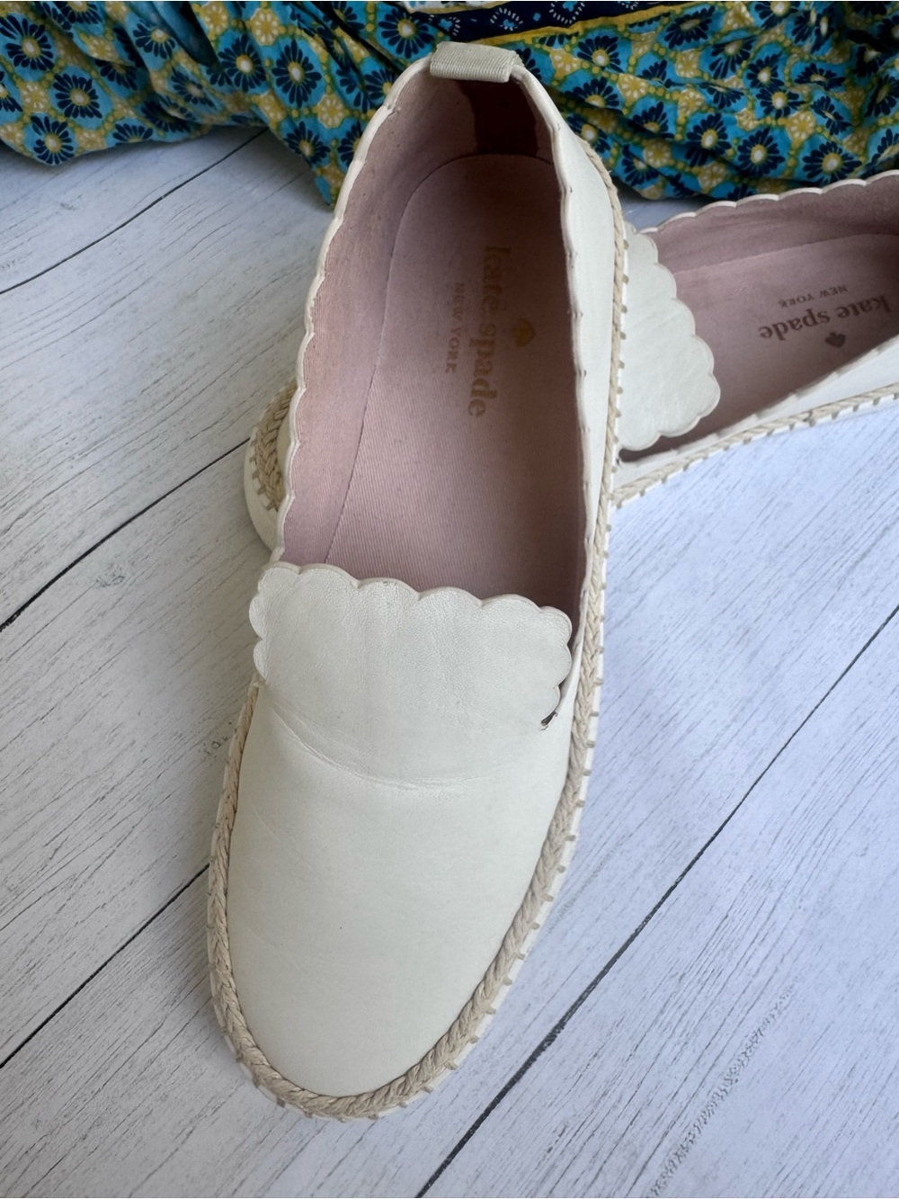 Kate Spade White Leather Scallop Espadrille Slip On Sneakers Size 7.5 Coastal - Picture 10 of 16